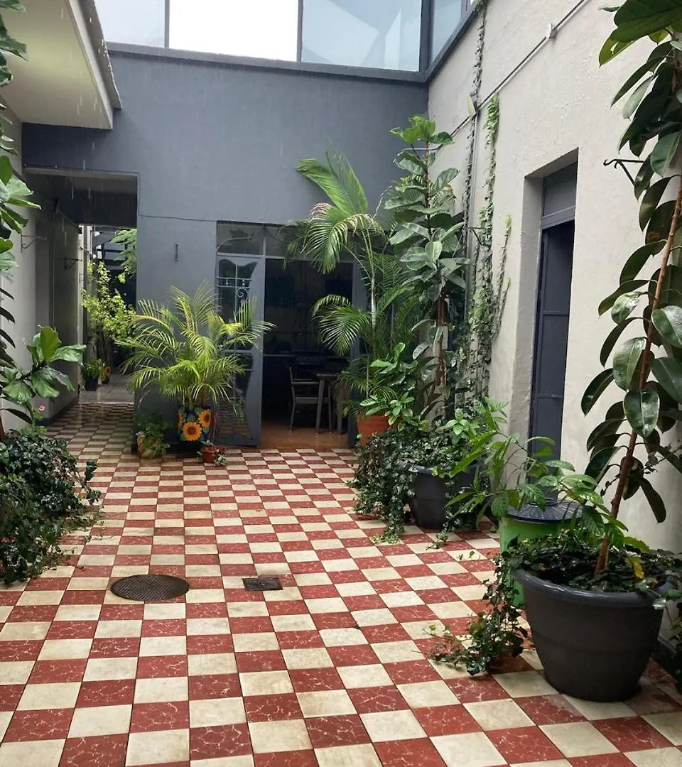 Πανσιόν Centro 116 Hostal Para Mujeres Females Only Γκουανταλαχάρα